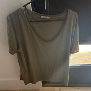 Marine Layer Khaki V-Neck Tee Size Medium